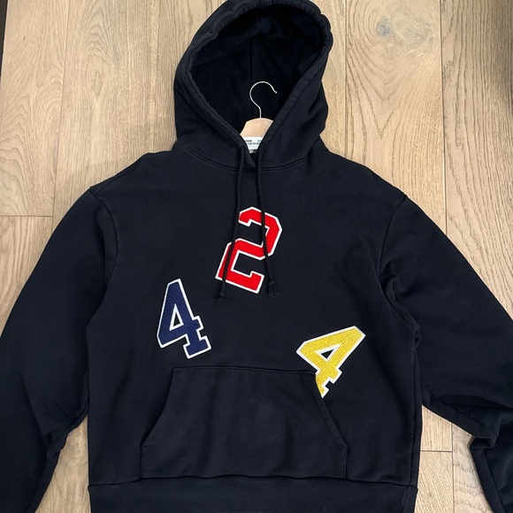 sweater 424 - Picture 2 of 5